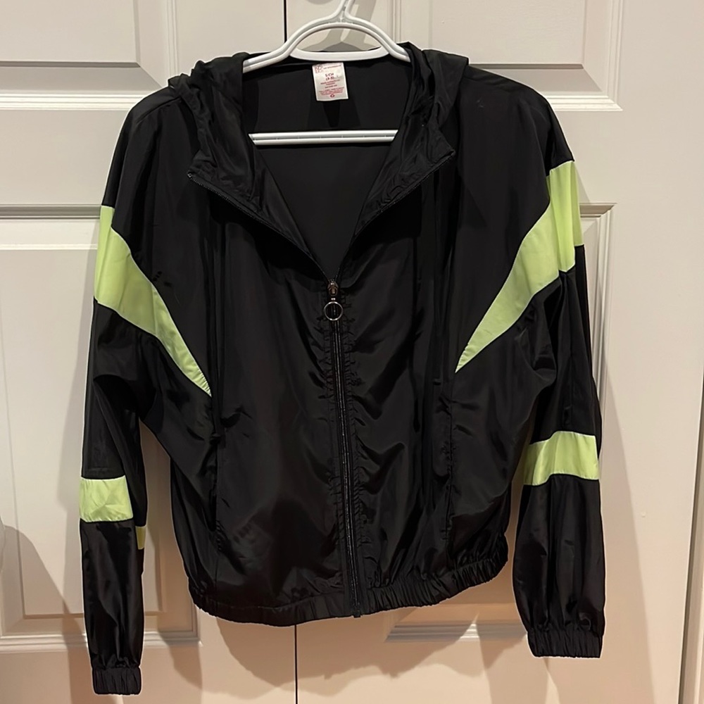 hooded cropped windbreaker